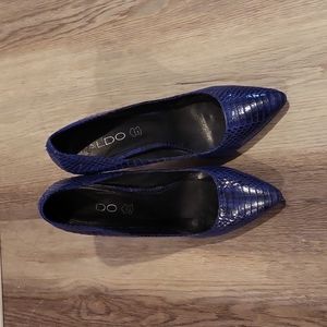 Aldo snake skin dark blue & black heels